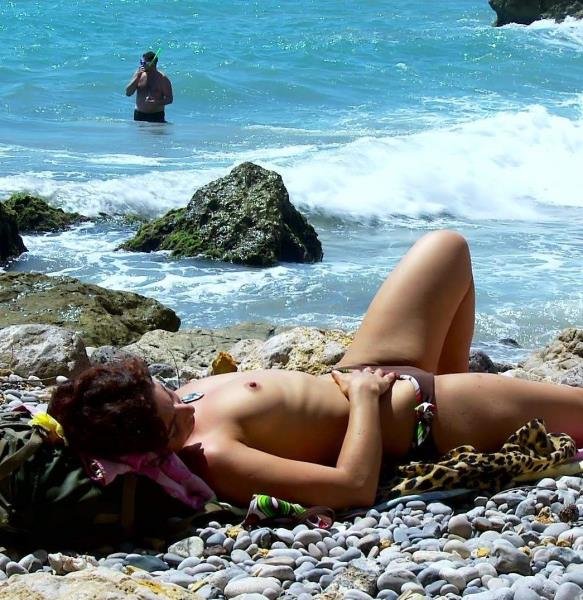  Julia Gomez -  MILF Sodomised At The Beach