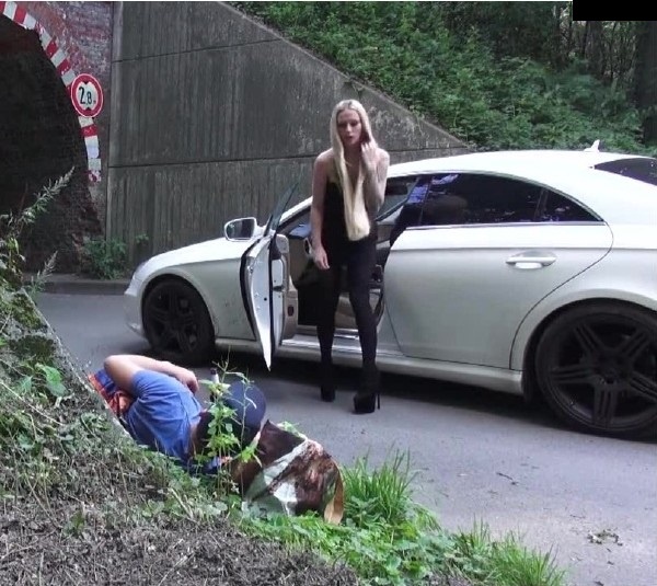  Lucy Cat -  Glamour Girl Fucks With The Homeless