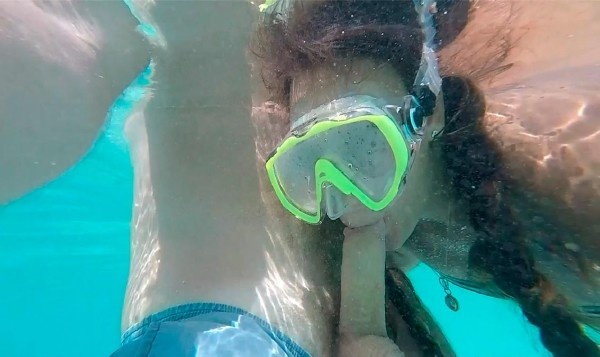  Mariah Leonne -  Underwater Blowjob