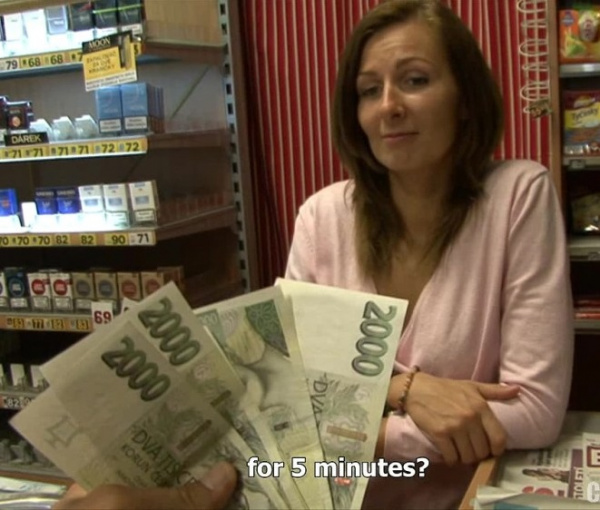  Amateur -  Sex For Money With A Saleswoman In A Store